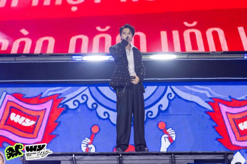 Rapper Nhật Hoàng: "Khoảnh khắc tôi biết mình đi đúng hướng là nhìn thấy ba mẹ ngồi dưới sân khấu"- Ảnh 8.