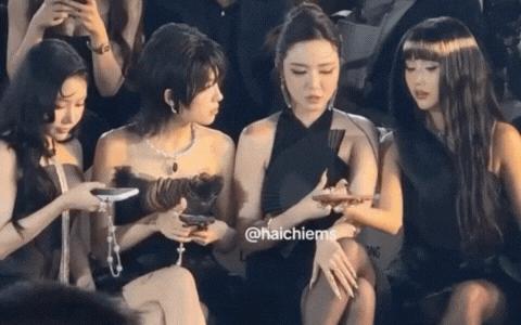 Bích Phương sao lại bị đối xử thế này?- Ảnh 1.