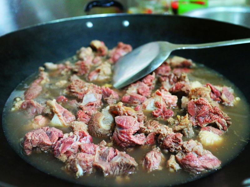 Bữa cơm mùa đông, khuyên bạn nên ăn 4 món 