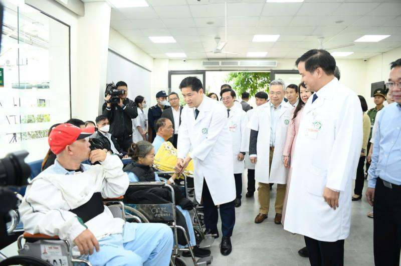 Bệnh viện Bạch Mai đưa hơn 1.500 thiết bị y tế hiện đại vào vận hành- Ảnh 3.