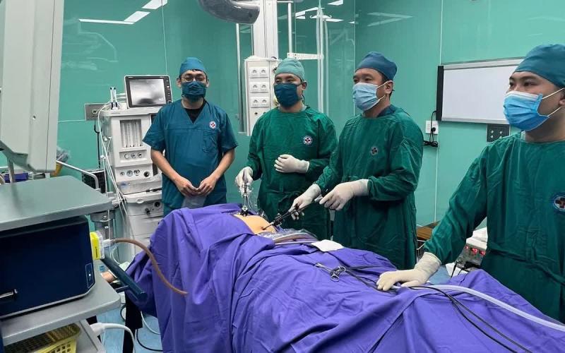 Thủng ruột non do nuốt xương cá- Ảnh 1.