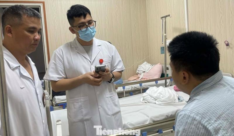 Vết cắt vô hình sau làn khói thuốc- Ảnh 1.