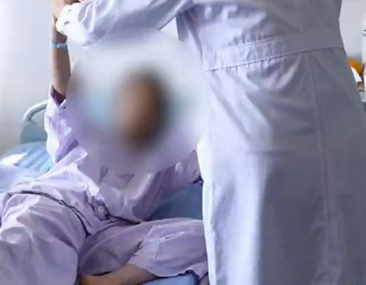 Uống 3 cốc trà sữa một tuần, cô gái xuất hiện triệu chứng "kỳ lạ"- Ảnh 1.