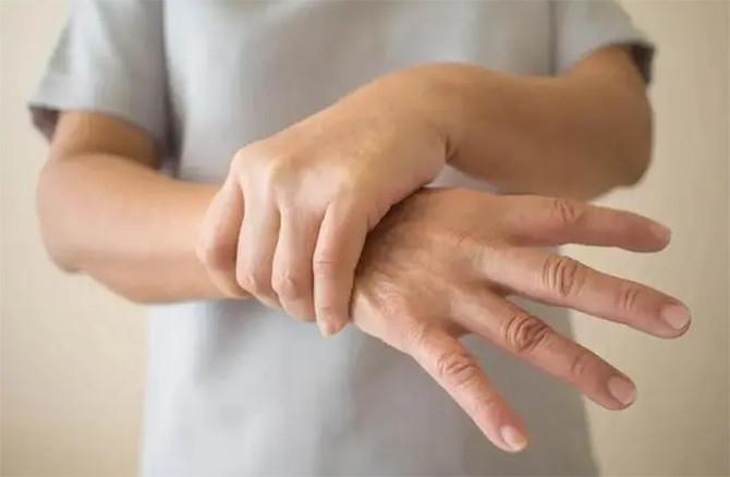 Mách bạn 'công tắc ngủ' trên cơ thể, tác động vào sẽ ngủ nhanh và dễ dàng- Ảnh 3.