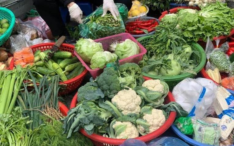 Chợ Việt luôn sẵn 4 loại rau ít thuốc trừ sâu bậc nhất, ăn vào còn giúp chống ung thư- Ảnh 1.