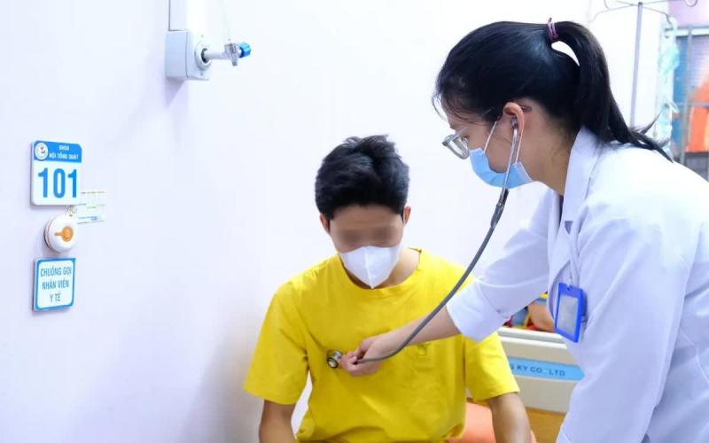 Nguy cơ nhiễm trùng huyết do xoắn khuẩn Leptospira khi lội nước mùa mưa- Ảnh 1.