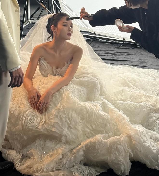 Kim Yoo Jung cưới lần nào gây bão mạng lần đó- Ảnh 2.