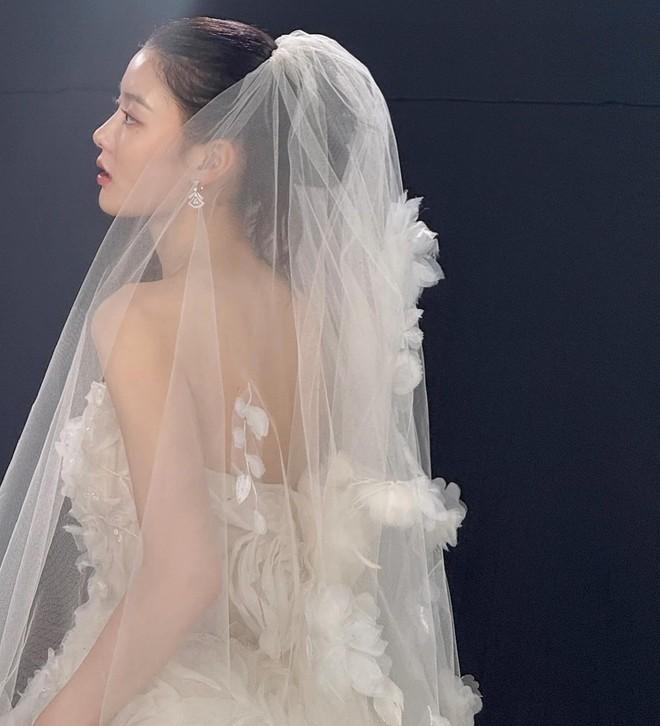 Kim Yoo Jung cưới lần nào gây bão mạng lần đó- Ảnh 6.