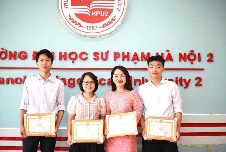 "Ông bố sinh viên" 24 tuổi và cú lội ngược dòng trở thành thủ khoa- Ảnh 3.