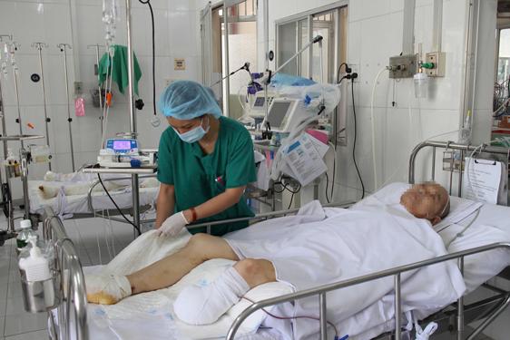 Mất chi, suy thận vì tin lời "thầy mạng"- Ảnh 1.