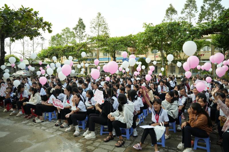 Hơn 8.000 nữ sinh được trang bị kỹ năng sức khỏe sinh sản, phòng chống xâm hại- Ảnh 3.