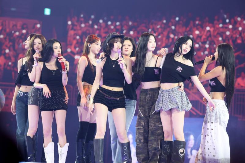 Sự hết thời của nhóm nữ quốc dân: Ngày càng ế vé, concert “trống hoác” lèo tèo người xem- Ảnh 6.