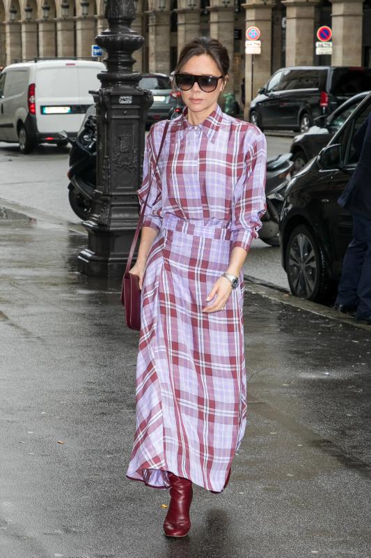 4 item giúp Victoria Beckham trở thành biểu tượng thời trang từ năm này qua năm khác- Ảnh 10.