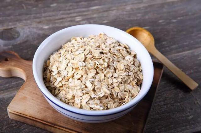 Tôi hỏi các bác sĩ: Đâu là thực phẩm tốt nhất giúp giảm cholesterol - tất cả họ đều chung một câu trả lời- Ảnh 3.