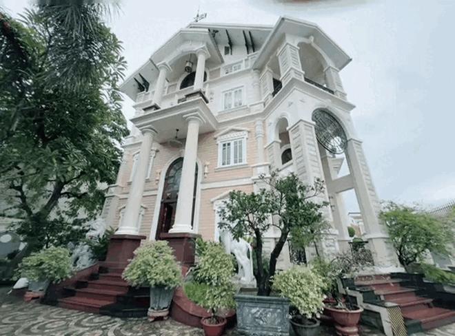 Á hậu Việt 