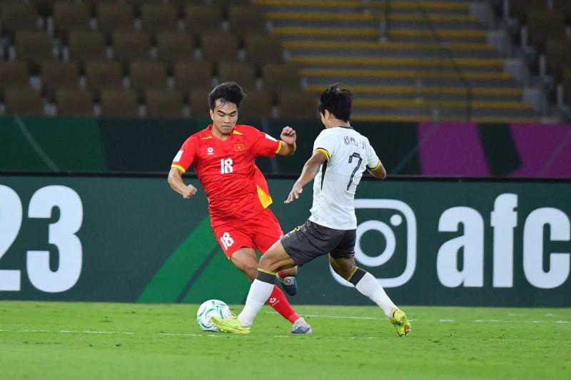 "Hãy gạt bỏ tất cả, đá một trận để Hàn Quốc cũng phải tôn trọng Việt Nam"- Ảnh 1.