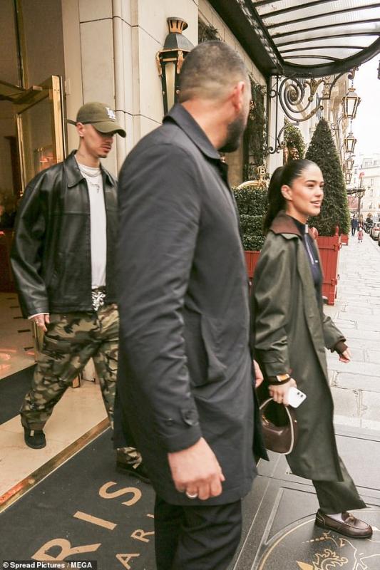 Hai con trai Beckham khoe tình anh em khăng khít sau khi bị anh cả Brooklyn 