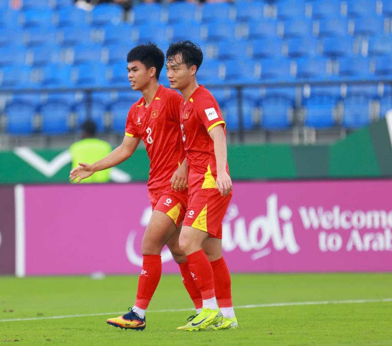 Profile Lê Phát: 19 tuổi khuynh đảo U23 châu Á, vừa thi đấu vừa học đại học và không thích tiêu tiền- Ảnh 1.
