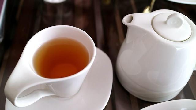 Uống trà chống lão hóa nhưng bác sĩ nói thà uống nước lọc còn hơn uống trà theo 7 cách này, vừa hại gan lại tăng nguy cơ ung thư- Ảnh 2.