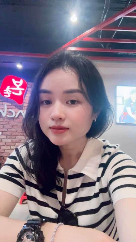 Giảm gần 10kg sau nhiều năm cất áo dài trong tủ, bà mẹ 2 con ở Hà Nội cuối cùng cũng có cái Tết tự tin nhất- Ảnh 1.