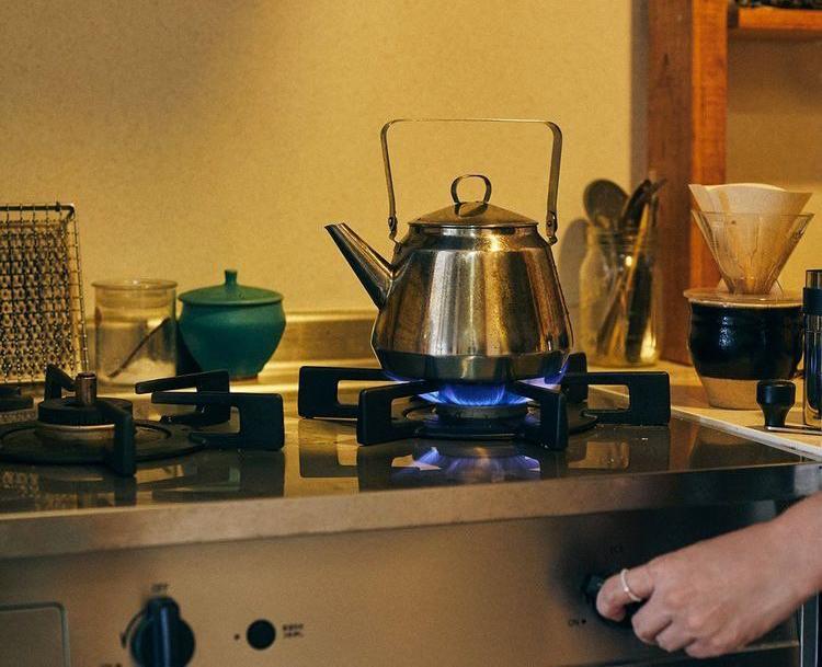 Không phải nước để qua đêm hay đun sôi nhiều lần, đây mới là 2 loại nước "nuôi" tế bào ung thư ít ai ngờ đến- Ảnh 1.