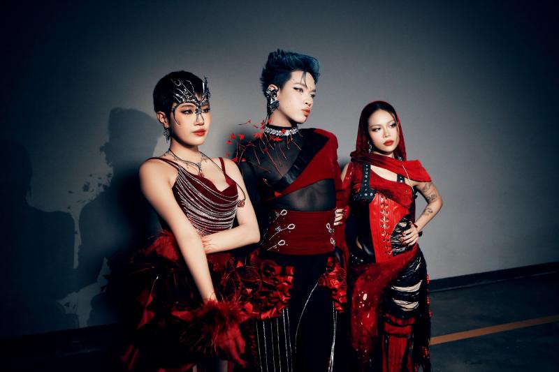 Vbiz từng có màn collab toàn rapper “lực chiến”, album dẫn đầu trend biến hình khiến cả dàn trai xinh gái đẹp “sốt xình xịch”- Ảnh 2.
