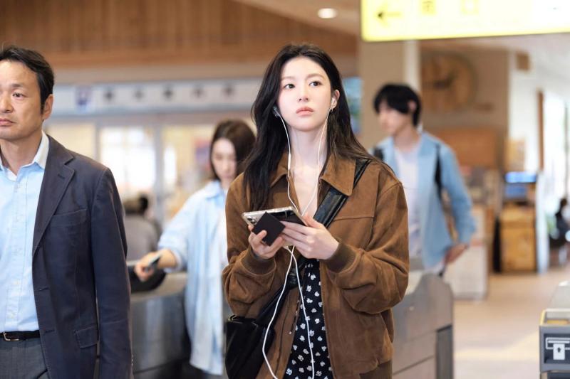 Vai chính Tiếng Yêu Này, Anh Dịch Được Không? vốn của 1 mỹ nhân: Visual đè bẹp cả showbiz, tính nết chả ai ưa nổi- Ảnh 2.
