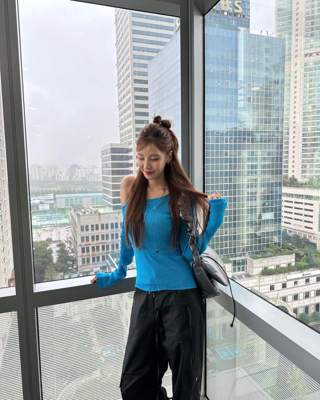 Style của gái ngoan nức tiếng Kbiz: U40 trẻ trung bất bại nhờ 5 công thức diện đồ- Ảnh 1.