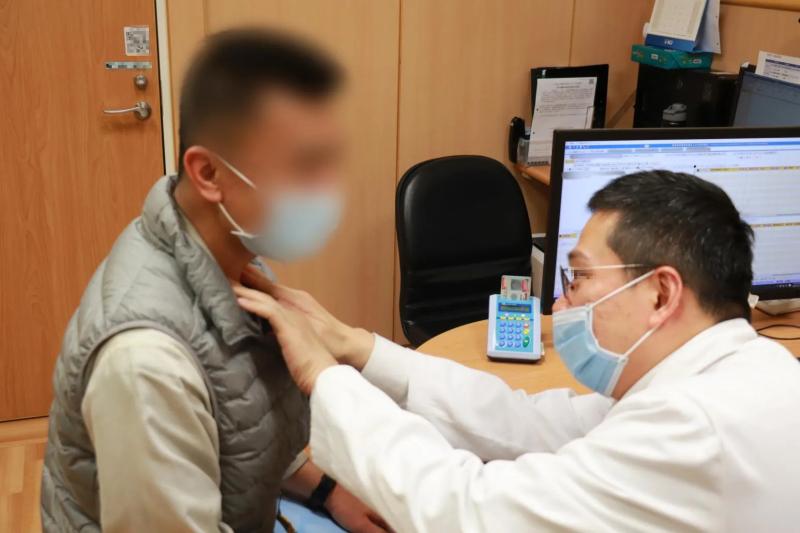 Ung thư tuyến giáp sợ gì nhất? Bác sĩ tiết lộ: Trước hết là nó cực "thích" 5 kiểu người- Ảnh 3.