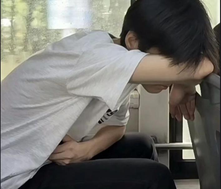 5 vị trí trên cơ thể mà tế bào ung thư "ĐẶC BIỆT YÊU THÍCH", đáng sợ là khám sức khỏe định kỳ vẫn dễ lọt khối u- Ảnh 3.