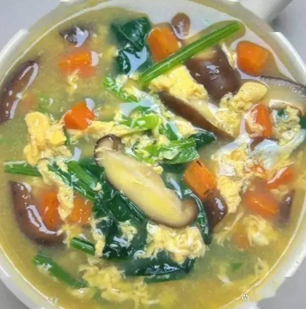 Phụ nữ sau 40 muốn trông trẻ hơn: Ăn đúng 5 thực phẩm này, làn da được 
