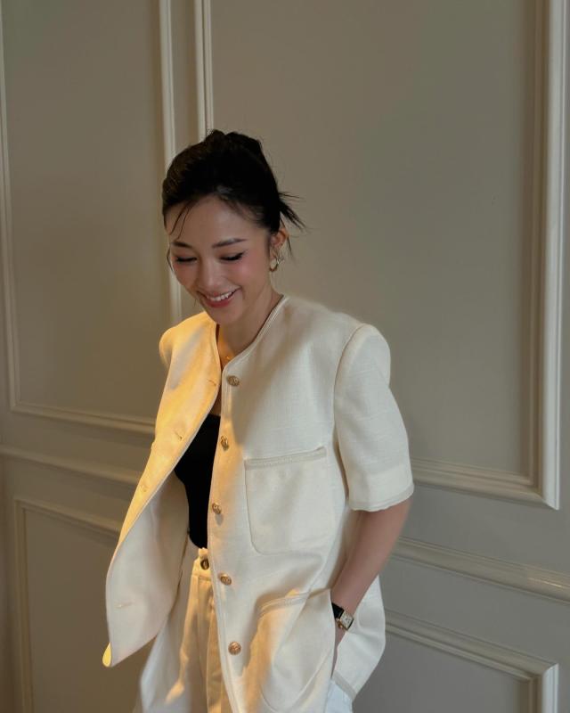 Hot mom Việt là 