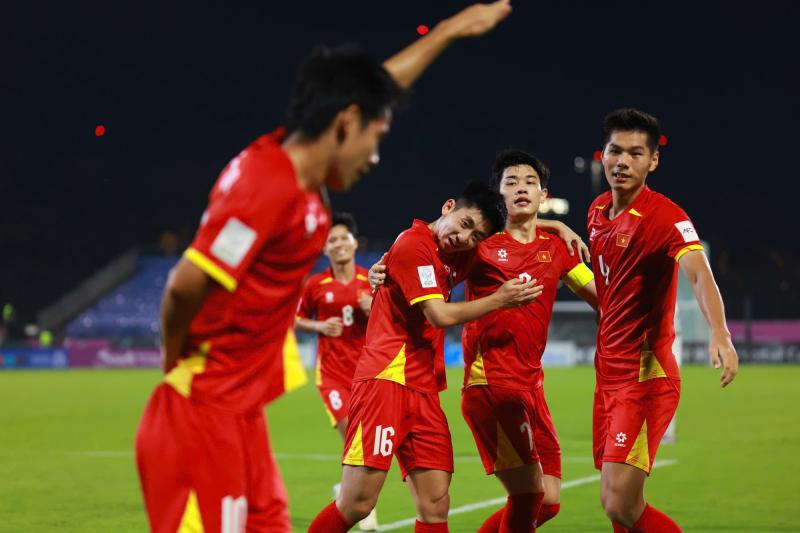 U23 Việt Nam toàn thắng, truyền thông Đông Nam Á ngả mũ trước "phép thuật" của HLV Kim Sang-sik- Ảnh 1.