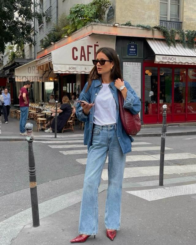 Style của phụ nữ Pháp sang trọng mọi lúc mọi nơi, hóa ra là nhờ 5 mẫu áo dài tay- Ảnh 10.