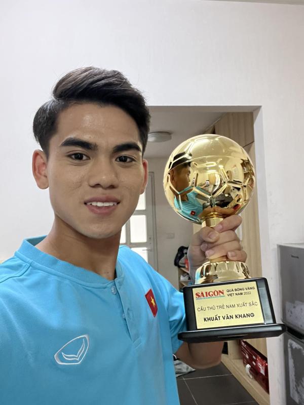 Profile đội trưởng U23 Việt Nam gây sốt U23 châu Á: Vào sân ghi bàn lạnh lùng, ngoài đời là 