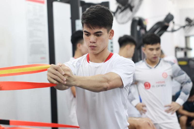 Profile đội trưởng U23 Việt Nam gây sốt U23 châu Á: Vào sân ghi bàn lạnh lùng, ngoài đời là 