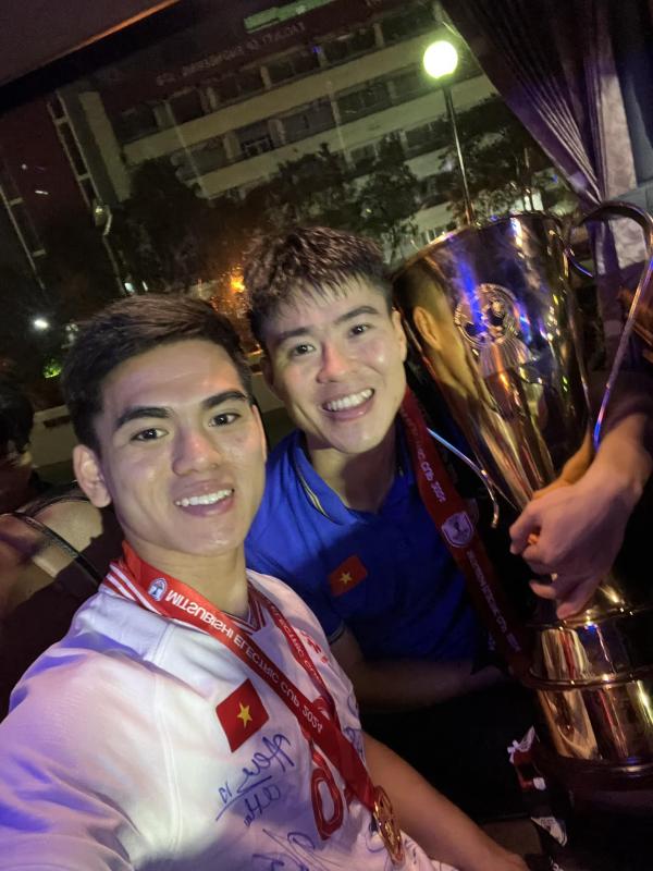 Profile đội trưởng U23 Việt Nam gây sốt U23 châu Á: Vào sân ghi bàn lạnh lùng, ngoài đời là 