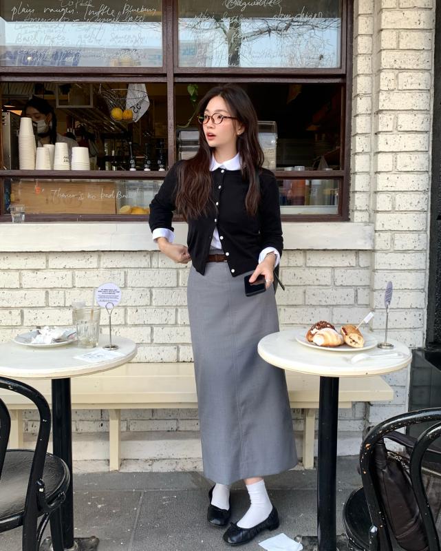 Mặc gì nếu theo đuổi style nữ tính: 5 món đồ diện lên sang trọng, không sợ 
