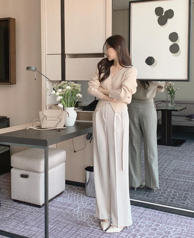 Nếu chị em đang tìm những item hack tuổi, thì đây là 5 món giúp trẻ hóa phong cách tuyệt đỉnh- Ảnh 7.