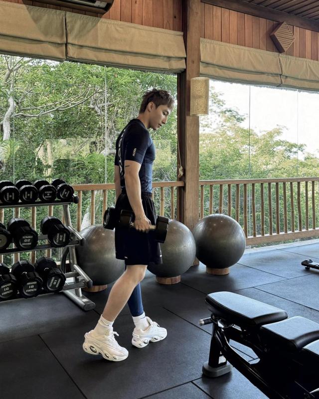 Sơn Tùng chăm chỉ tập gym cuối cùng cũng có thành quả- Ảnh 5.