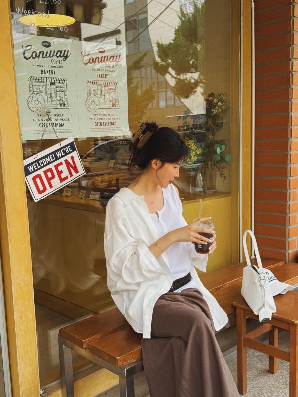 Cách đơn giản nhất để sành điệu hơn chính là mặc đồ màu trắng- Ảnh 4.