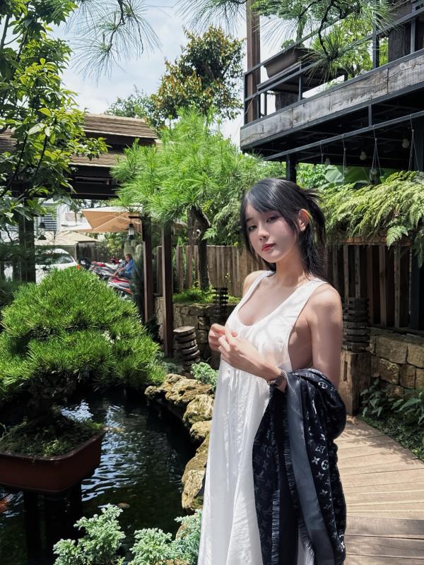 Visual nét căng, vóc dáng nuột của cô gái được cầu thủ Văn Thanh 