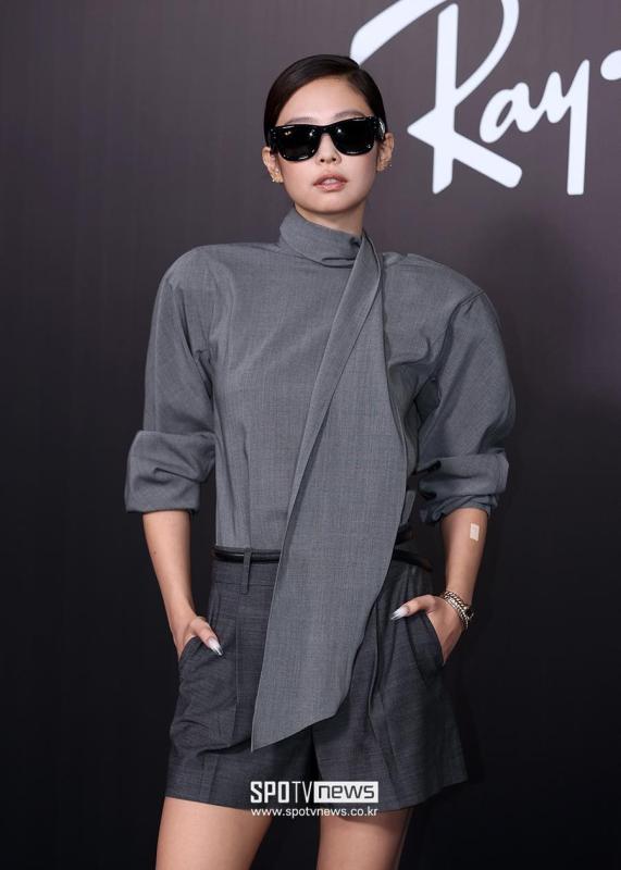 Màn trùng váy chấn động showbiz: Jennie lần này cũng khó thắng!- Ảnh 13.