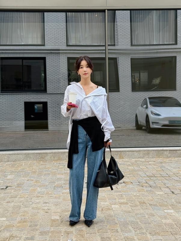 Style của phụ nữ ngoài 40 sẽ trẻ ra 5 tuổi nhờ 4 mẫu áo dài tay- Ảnh 8.