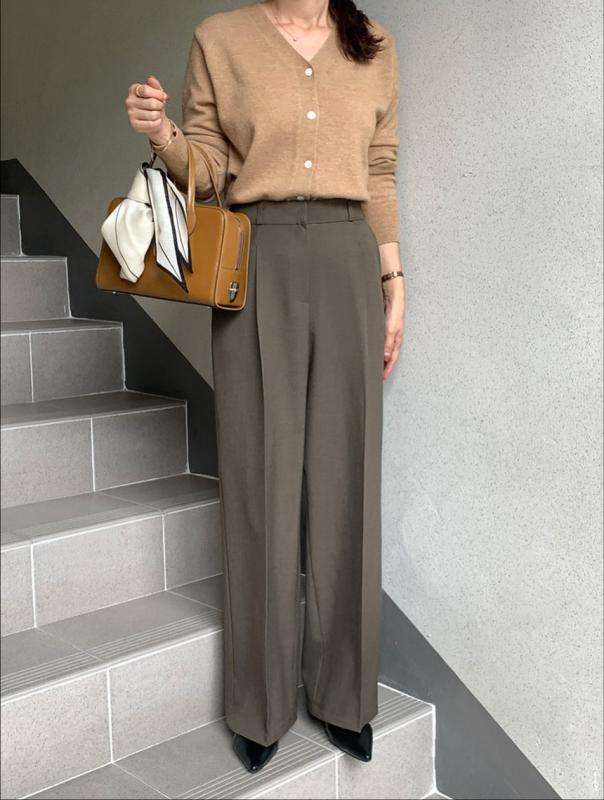 Người phụ nữ cao 1m53 có style rất sành điệu, hóa ra là nhờ 4 công thức diện đồ đơn giản mà tôn dáng- Ảnh 3.