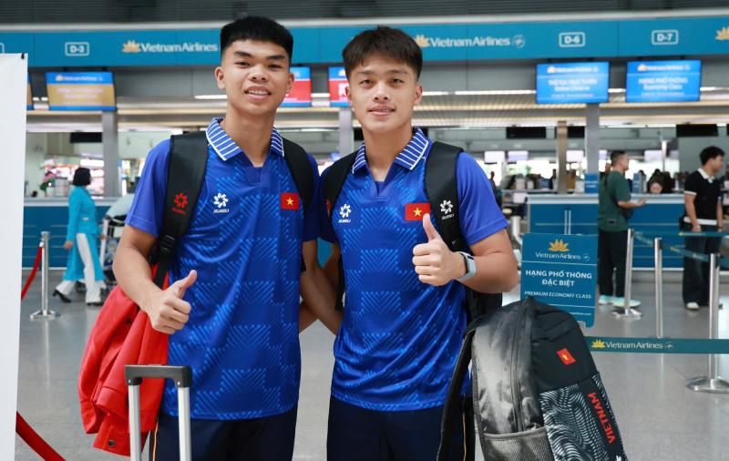 Vừa về từ U23 châu Á, em út U23 Việt Nam gọi điện hỏi vay tiền đồng đội và cái kết ấm lòng- Ảnh 1.