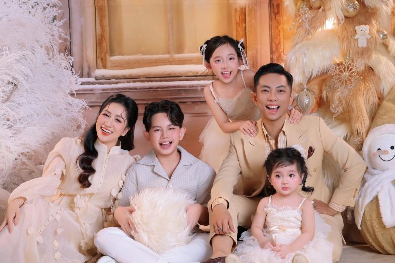Nhà Khánh Thi - Phan Hiển toàn cực phẩm: Bộ ảnh đầu năm xịn xò, visual 3 