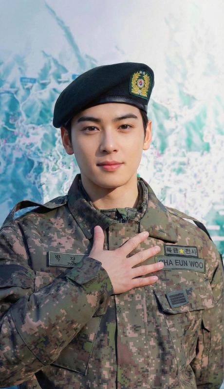 Showbiz có mỹ nam IQ xuất chúng, thiên tài gương mặt được Bộ Quốc phòng chọn làm đại diện thúc đẩy kinh tế quốc gia- Ảnh 6.