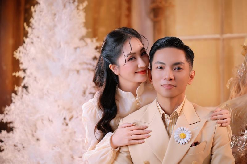 Nhà Khánh Thi - Phan Hiển toàn cực phẩm: Bộ ảnh đầu năm xịn xò, visual 3 
