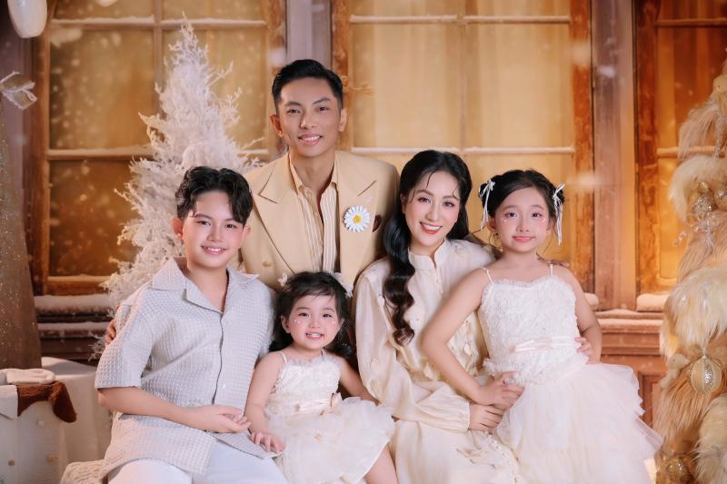 Nhà Khánh Thi - Phan Hiển toàn cực phẩm: Bộ ảnh đầu năm xịn xò, visual 3 